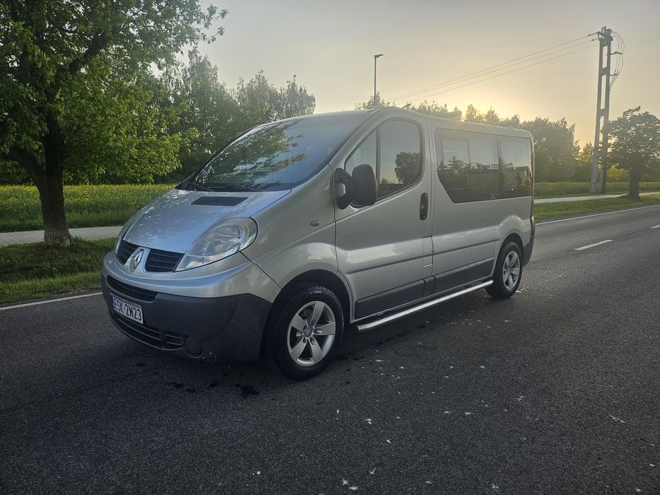 Sprzedam Renault Trafic 9-cio osobowy