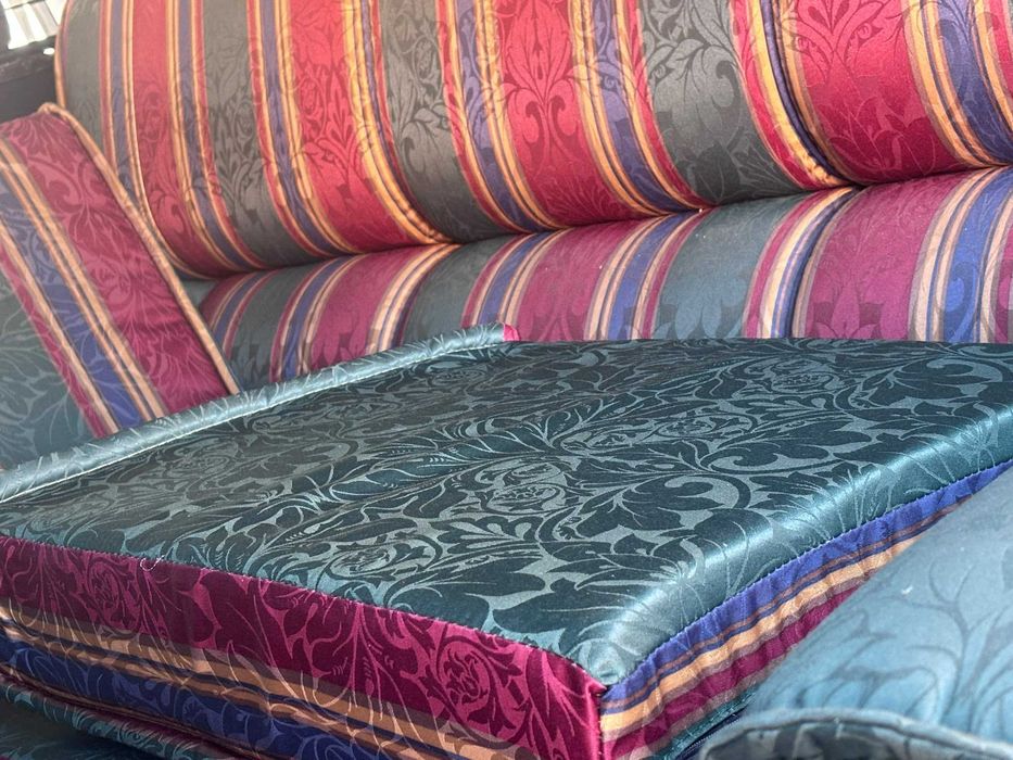 Sofá cama em tecido como novo