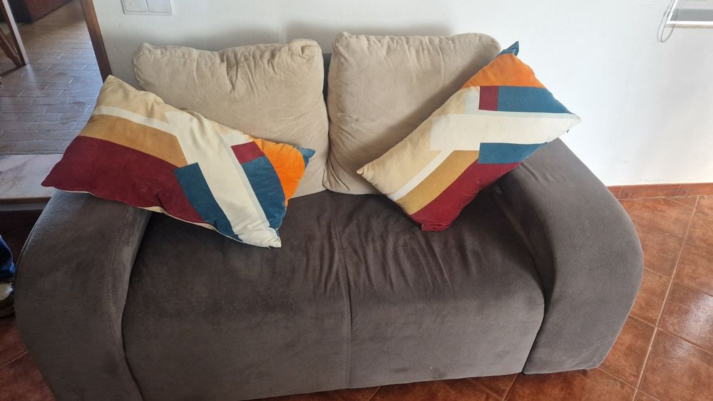 Sofá 2 lugares com 2 bancos