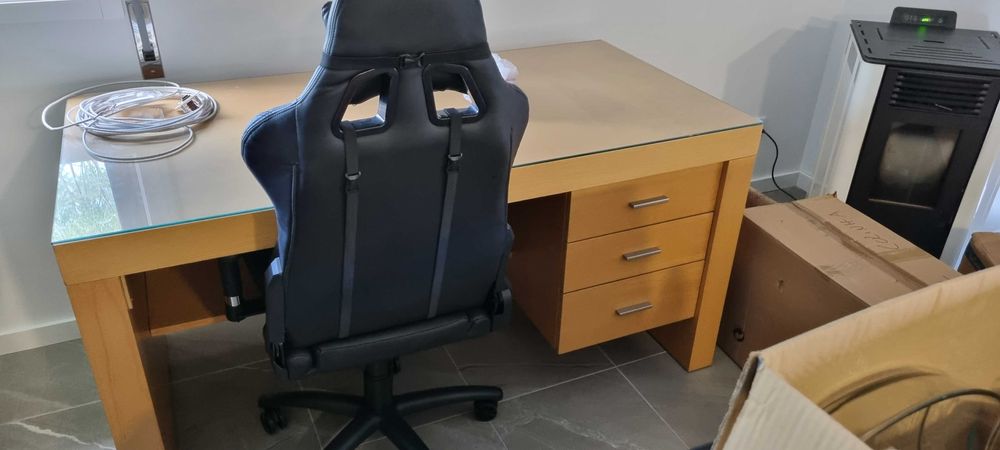 Vendo Secretaria de escritório em madeira