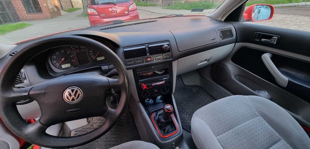 Volkswagen Golf 4