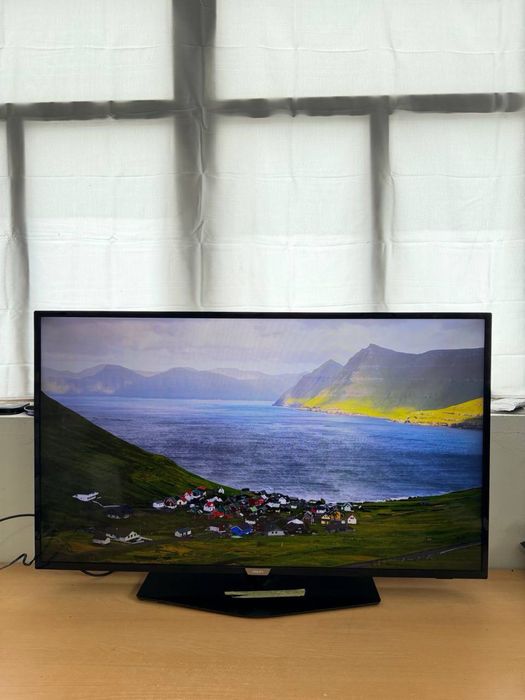 Телевізор Philips – 50”, 4K UHD, Smart TV, Ambilight