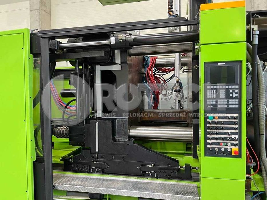 Wtryskarka ENGEL ES 5550/800 DUO + robot ERC 85_0-C 2001