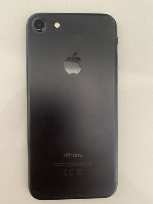 Iphone 7 / 64гб.