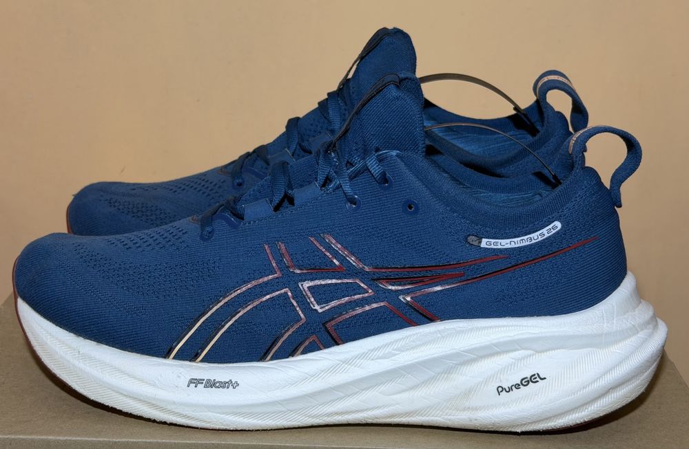 Кросівки Asics Gel-Nimbus 26. Розмір 44(28 см)