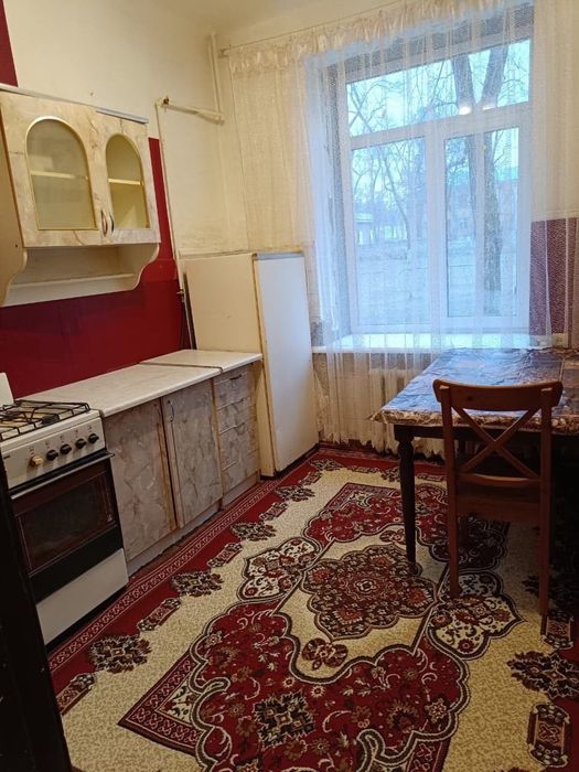 Собственник.Сдам 2-х комн.кв.по ул.Марата 14 на 1-ом этаже
