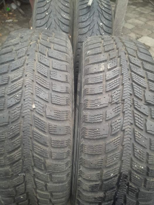 Резина зимова в дуже гарному стані