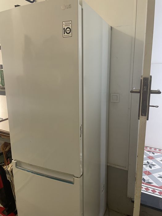 Frigorífico Combinado LG GBB61SWGCN (No Frost - 186 cm - 341 L - Branco)