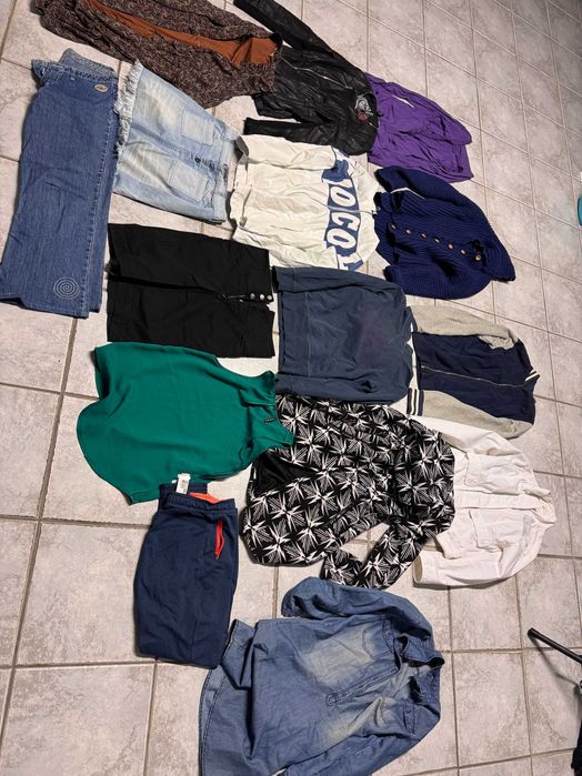 Lote de roupa e calçado