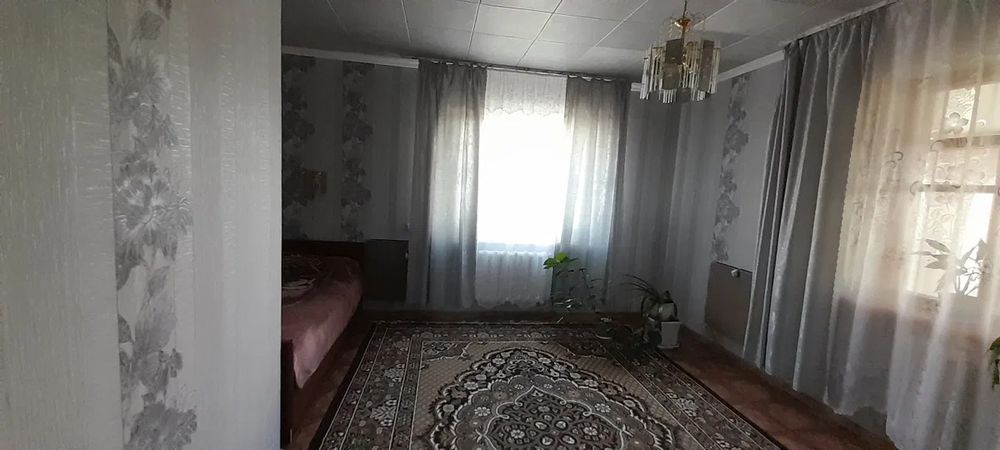 Продам добротний 2-о поверховий будинок. Район С.Балашівка.