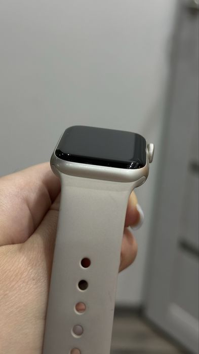 Apple Watch SE (Gen 2) 40mm Starlight S/M