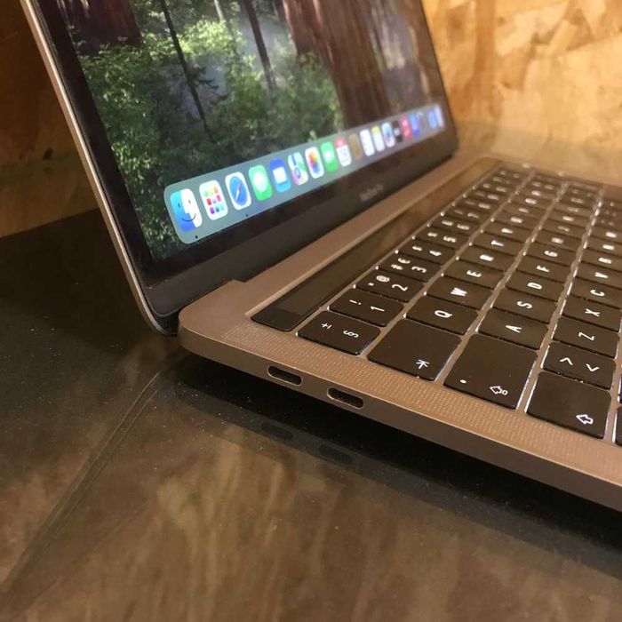 MacBook Pro 13, Processador i7, 500GB SSD, 16GB RAM, GARANTIA