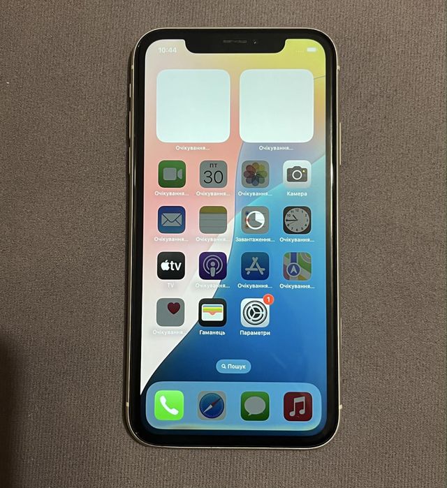 iPhone XR айфон на 64