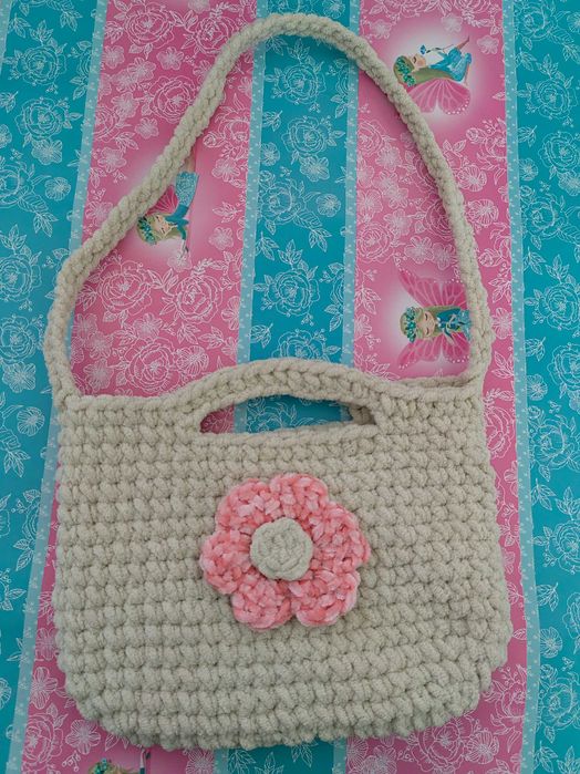 Bolsa em crochet para criança
