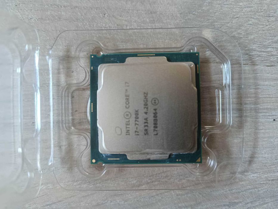 Procesor Intel i7-7700K 4,2 GHz
