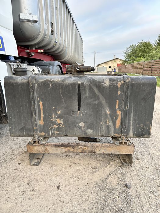 Продам гідравлічний бак з розподільником