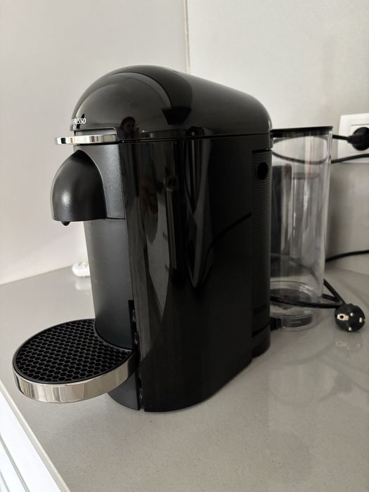Maquina Nespresso Vertuo Plus Deluxe