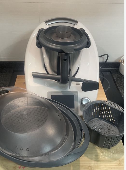 Vendo Bimby TM5 com pouco uso, como nova.