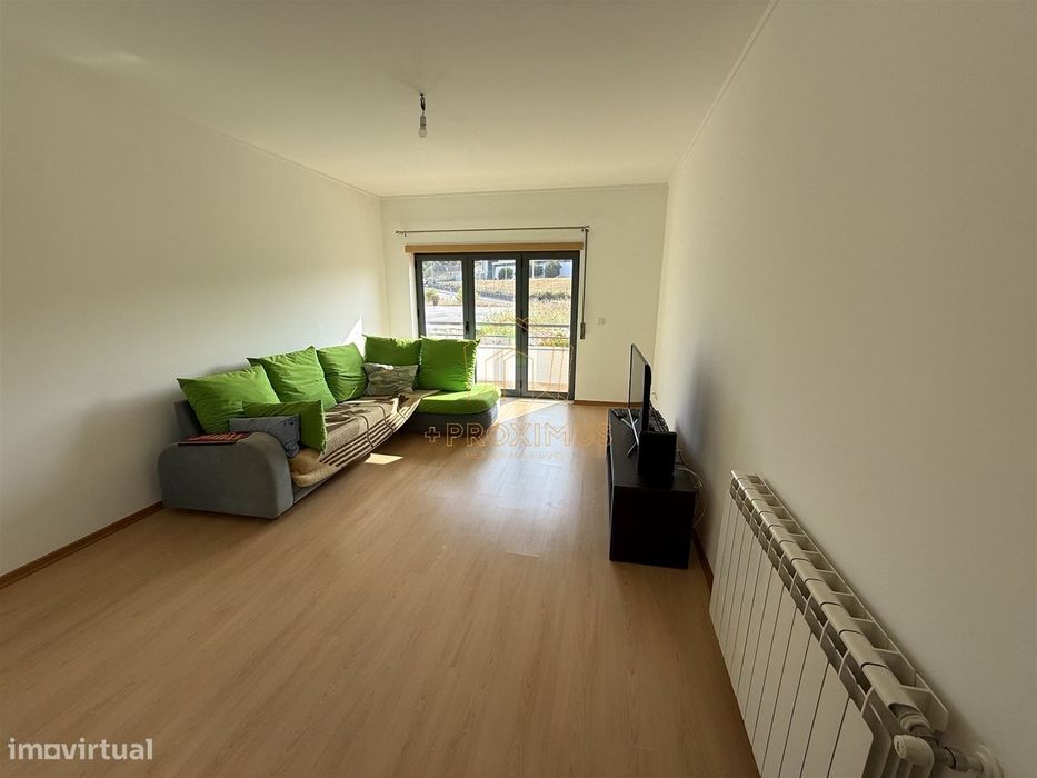 Apartamento T2 c/ garagem - Tavarede