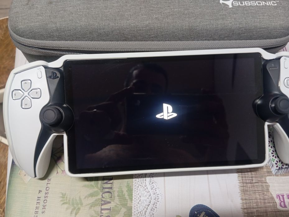 Vendo ps 5 portátil