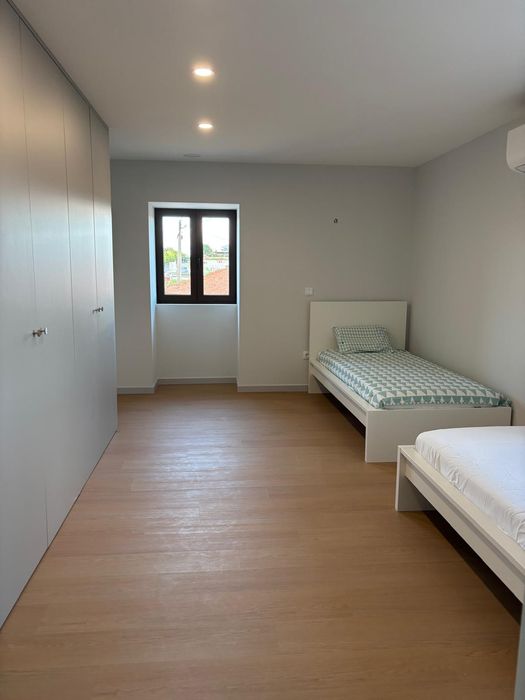 Arrenda-se casa junto ao IPCA