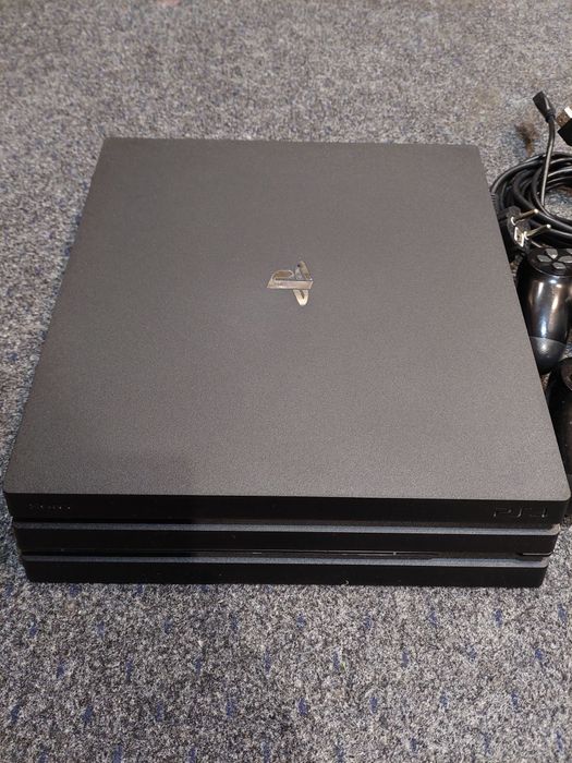 Sony Play Station 4 Pro 1Tb