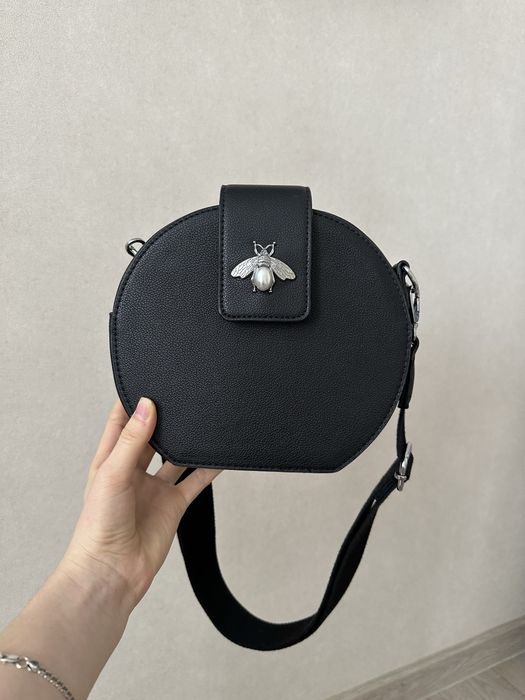 Каркасна жіноча сумка