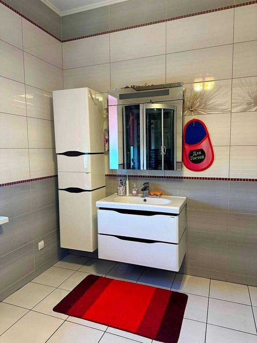 Продам чудовий будинок для вашої родини, з меблями та технікою. (SP)