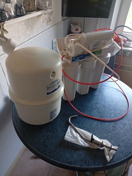 Продам очиститель воды.