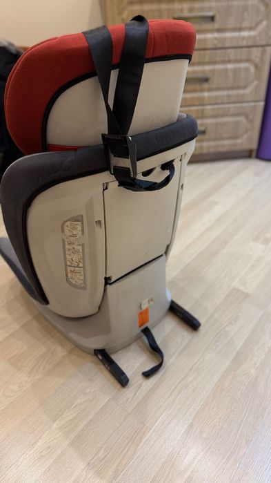 Автокрісло дитяче. Isofix