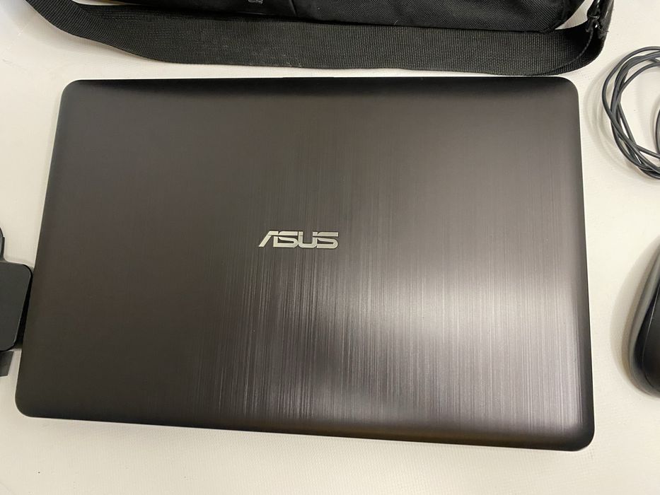 Ноутбук ASUS X540LA 15.6" Intel Core i3-4005U/RAM4GB/SSD 128GB/