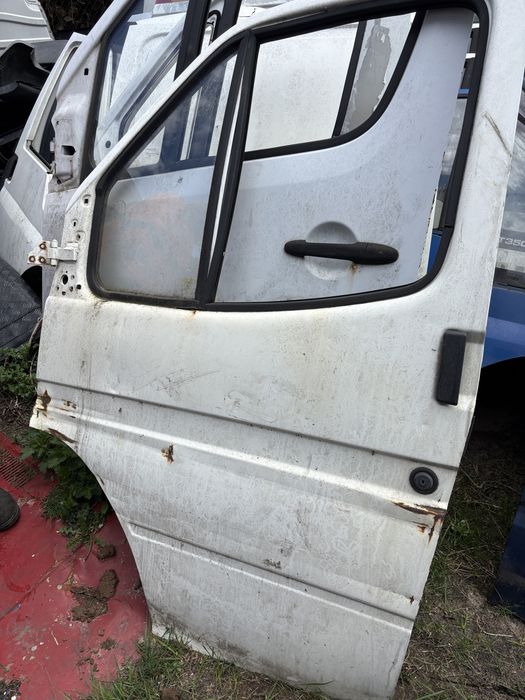 ford transit  drzwi fotele resory koła frelgi