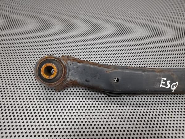 Braço de suspensão trás esquerdo KIA Ceed (ED)