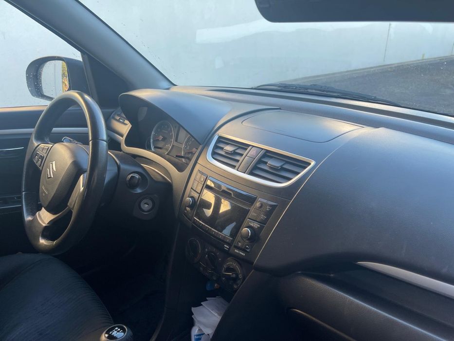 Suzuki Swift 1.2L 2011 económico e fiável — photo 5