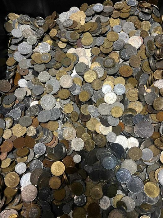 Moedas do Mundo ao Peso – 1 KG