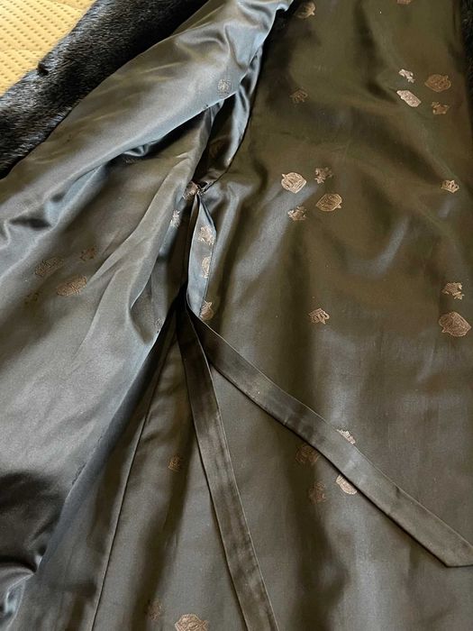 Casaco XL em Pele de Vison Preta – Luxo Atemporal