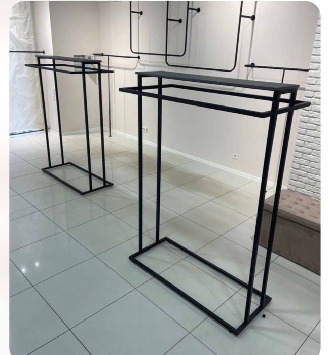 Торговое оборудование стойки для одежды