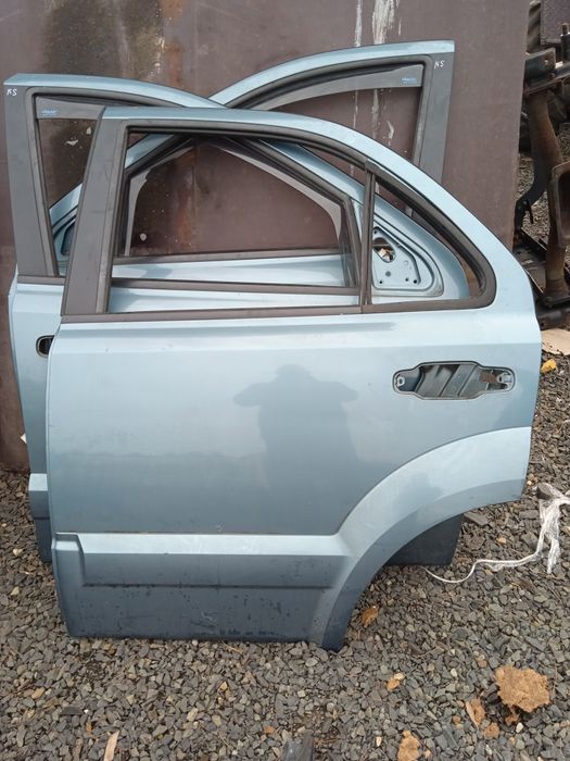 Дверь передняя Киа Соренто Дверь задняя Kia Sorento 2002-2009