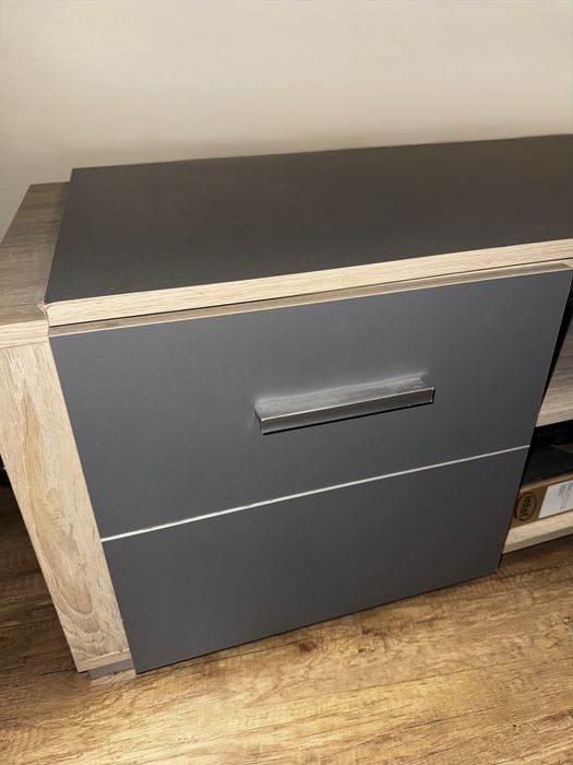 Komoda / szafka RTV – nowoczesna, bardzo dobry stan
