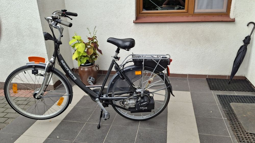 Rower z napędem spalinowym