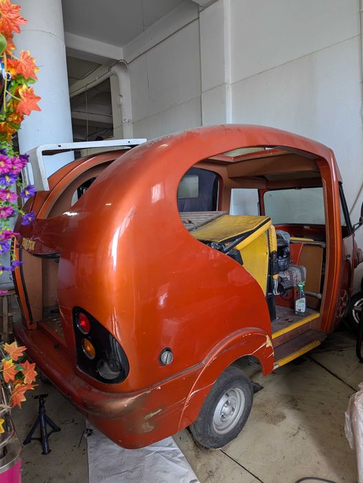 Tuk Tuk 7 lugares diesel com oferta de material