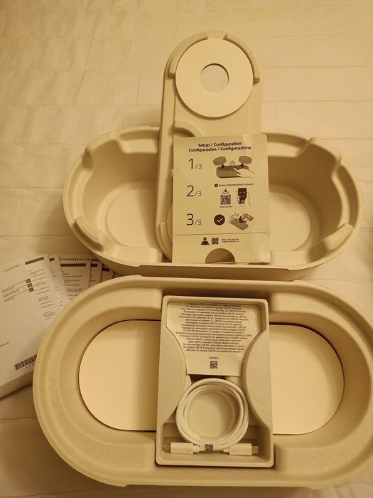 SONY  HT-AX7 Przenośny kinowy system audio 360