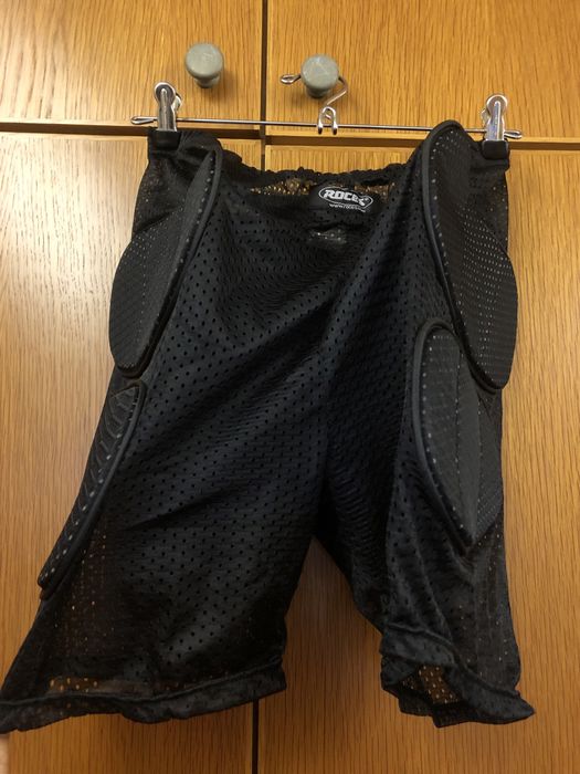 Proteção joelhos, cotovelos e rabo