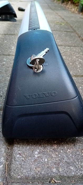 Belki dachowe relingi Volvo V40 od 2012r