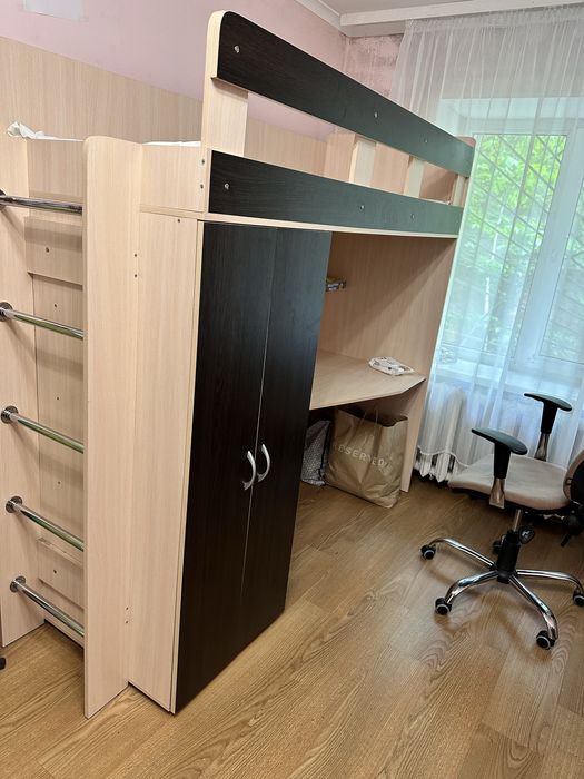 Ліжко чердак