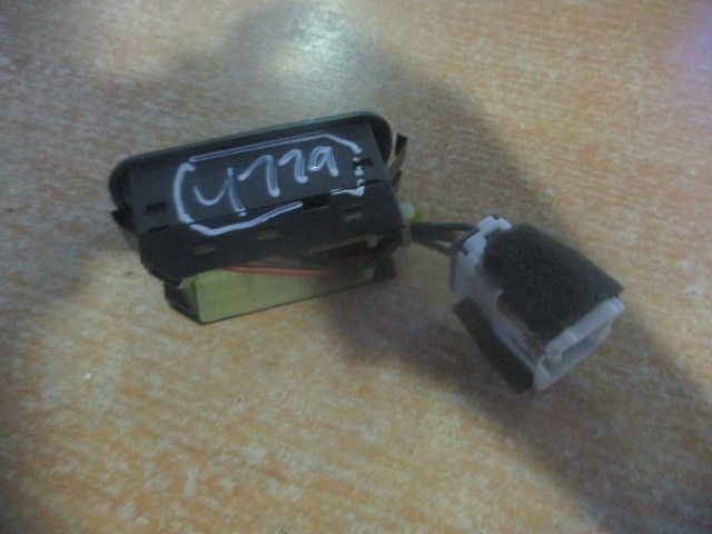 Comando / botão / interruptor vidros trás direito KIA Sportage I (K00)