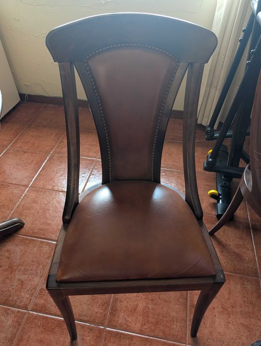 Mobília de Sala de Jantar - Mesa Extensível Carvalho Maciço + 6 Cadeiras