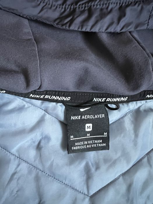 Бігова куртка Nike Aerolayer Running