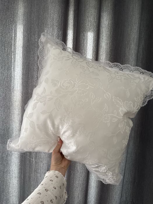 Весільна подушка