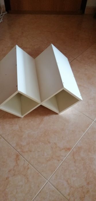 Porta cd ou jogos.